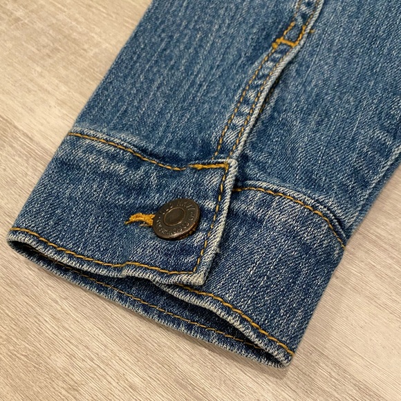 Perfect Condition Jean Jacket - Picture 5 of 13